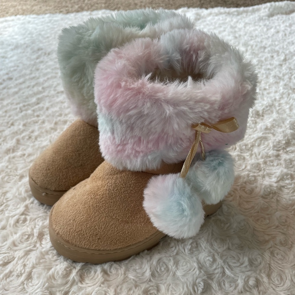 Rampage sassy fur boots